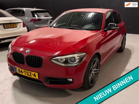 BMW 1-serie 118i M-pakket Sport Navi Clima! Inruil mogelijk!